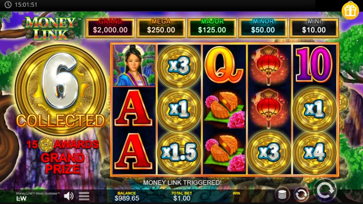 Pemandangan visual slot Money Link Moon Goddess dengan simbol dewi bulan dan koin emas